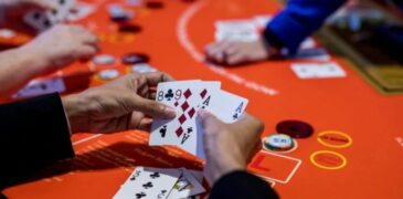 Bật mí 5+ bí quyết làm giàu từ Poker như một cao thủ